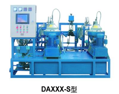 Chine Robuste compact simple d'huile d'épurateur de l'eau de séparateur centrifuge industriel de carburant conçu à vendre
