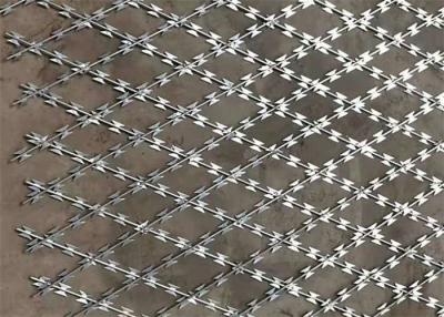 China Flat Blade Concertina Razor Wire Fence 1.2m-2.4m Mesh width for sale
