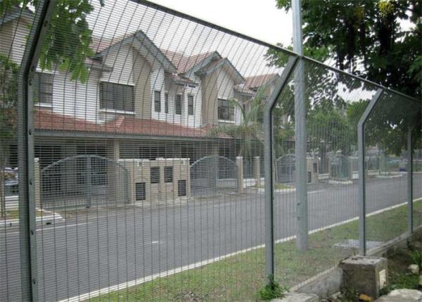 Quality Hot Dipped Galvanized Anti Climb 358 Mesh Fencing 4.4m 5.2m Height for sale