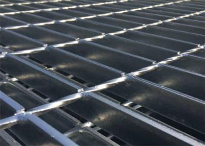 China G303 Galvanized Welded Steel Grating 30mm Bearing Bar Pitch Heavy Duty for sale