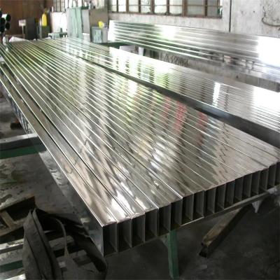 China 100*100*5mm Stainless Steel Square Pipes 304 Polished Or Brushed Hairline 8K Surface for sale