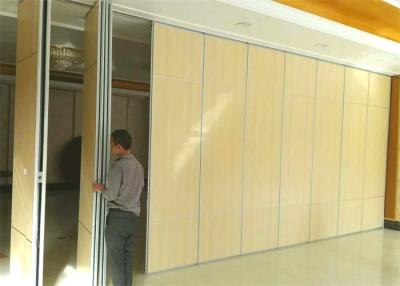 China Multifunctional Movable Partition Wall Soundproof Sliding Wall 65mm Thickness for sale