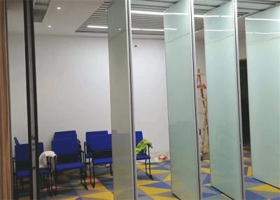 China Hand Actuated Movable Partition Walls Systems Soundproof For Hotel Convention for sale