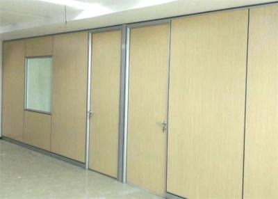 China OEM ODM Office Wooden Partitions Demountable For Public Working Area for sale