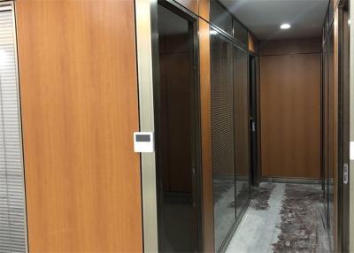 China Soundproof Office Wooden Partition With Glass Customized Appearance for sale