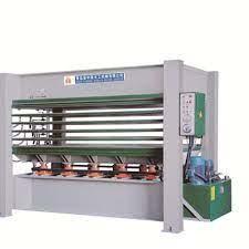 China Adjustación de la máquina de prensa de madera contrachapada Presión en caliente para madera contrachapada con alarma de alta temperatura en venta