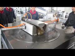 Sugar kneading machine
