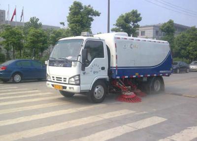 Cina Il camion XZJ5060TSL della spazzatrice stradale per lo spruzzo d'acqua, la strada di spazzata/pavimentazione, l'aspirazione ed automatici scaricano l'immondizia in vendita