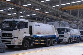 Chine Camion hydraulique de balayeuse de route, camion XZJ5060TSL de balayeuse de route pour l'aéroport, stade, dock et école à vendre