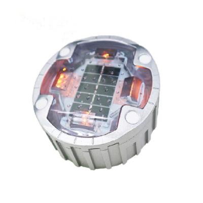 China Waterproof Durable 2.5V 200MA Solar Road Indicator Light For Highway for sale