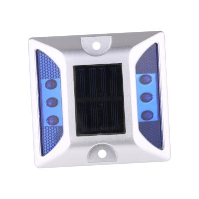 China Waterproof 5000mcd 115mm Solar LED Road Studs , Blue Cats Eye Road for sale