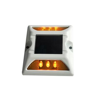 China Power Saving 12000mcd 125mm Road Reflective Studs For Highway for sale