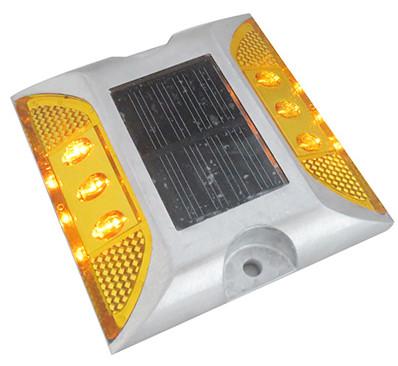China 100MA Sustainable Solar LED Road Studs UV PC IP68 Solar Road Pavement Markers for sale