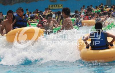 China Outdoor Fiberglass Water Park Wave Pool Wave Machine For Family Entertainment for sale