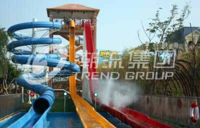 China Colorido sobre los toboganes acuáticos de tierra de la fibra de vidrio, diapositiva de la piscina de la fibra de vidrio para el parque gigante del agua en venta