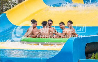 China Giant Aqua Park Equipment Exciting Swwiming Pool Waterslides For Water Park for sale