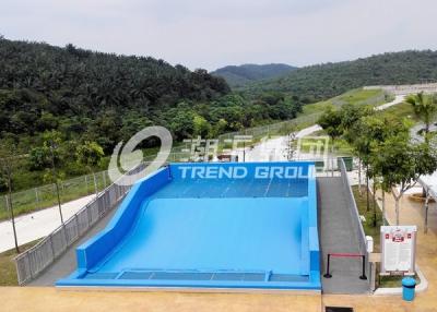 China Divertimento extremo surfando 21.7m * 13.4m do esporte do passeio da água de Flowrider para o parque do Aqua à venda