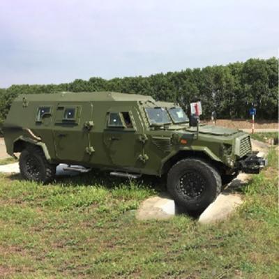 中国 4x4 6 Person Commander Vehicle Officer Vehicle Armor Off Road Car 販売のため