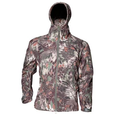 China Men's Army Military Tactical Shirt Camouflage Waterproof Softshell Hoody en venta