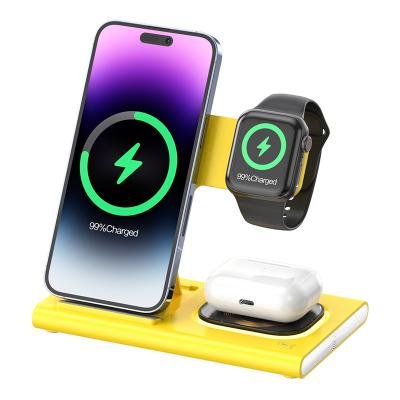 China Fast 3 In 1 Wireless Foldable Charger For Watch Earphone IPhone à venda