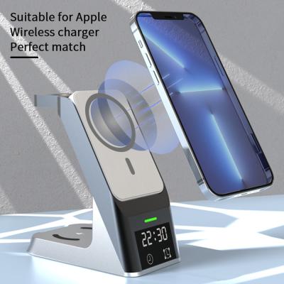 Cina 3 in one Fast Speed Iphone Wireless Charger Earphone Airpods in vendita