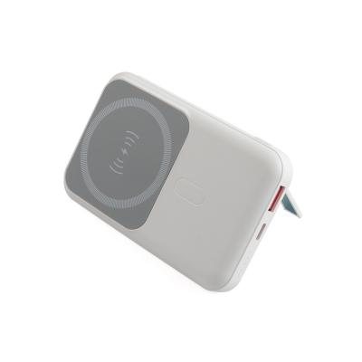China PC Portable Power Bank With Li Polymer Battery Small White Box Micro USB Type C Input Interface à venda