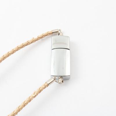 Chine Bracelet de lecteur usb en silicone avec coque en métal 256 Go 128 Go 64 Go Corde en cuir 15 Mo/S à vendre