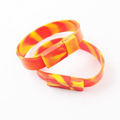 China Multicoloured 2.0 3.0 Silicone Wristband USB Flash Drives 256GB 30MB/S for sale