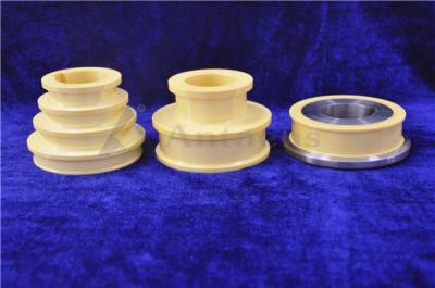 China Resistência de desgaste das peças cerâmicas feitas sob encomenda da alumina da pureza alta boa na cor amarela à venda