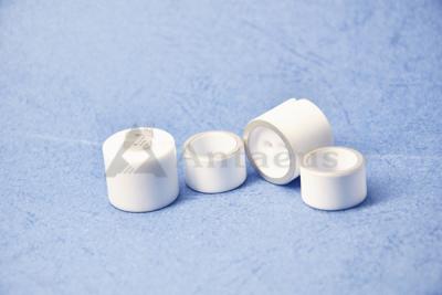Китай Высокая плотность керамиковых изоляторов 95% небольшая для магнетрона микроволны продается
