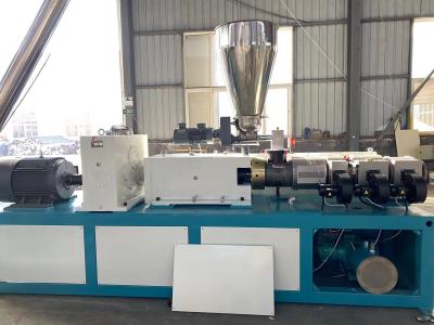 China Plastic PVC Pipe Extrusion Line Twin Screw Extruder Machine Conical 250kg/Hr for sale