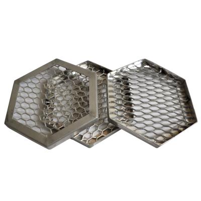 China Stainless Steel Expanded Metal Mesh  Variety Opening Sizes  Silver Roll Type for sale
