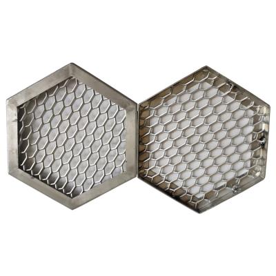 China Silver Roll Type Expanded Metal Mesh Skid Resistant Anti corrosion Customized Size for sale