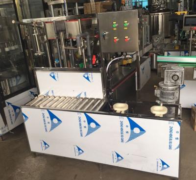China Água pura semi automática máquina de engarrafamento automatizada à venda