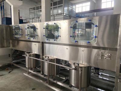 Chine Eau de source machine de capsulage 200BPH de remplissage de bouteilles de 5 gallons à vendre