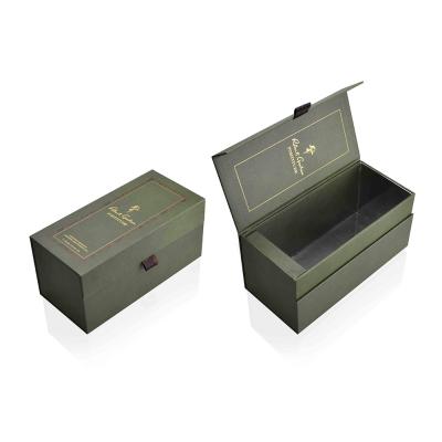 China ISO9001 Certified Acrylic Lined Cologne Gift Box ,  Magnetic Flap Box 12*12*25cm for sale