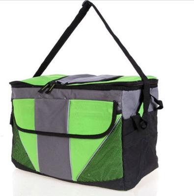 China Outdoor Insulated Lunch Bags For Adults , Green Cooler Bag Customized for sale