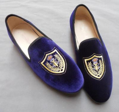 China Customized Embroidered Mens Velvet Loafers Slip On Blue Velvet Slippers for sale