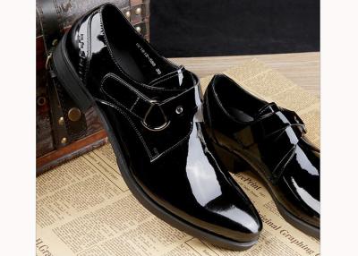 China Black Shiny Men Formal Dress Shoes Patent Leather Oxfords Style With Printed Logo for sale