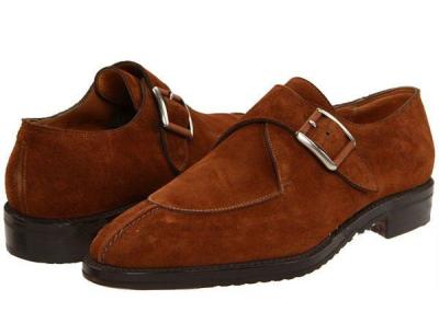 Chine Des chaussures en cuir brun, des chaussures à bretelles. à vendre