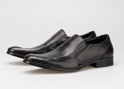 China Slip On Round Toe Homens Sapatos de vestido formal estilo Oxford Sapatos de vestido de couro de grãos completos à venda
