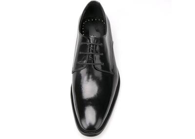China Sapatos de vestir de cuero para hombres italianos de encaje negro Sapatos de vestir de encaje para oficinas de negocios en venta