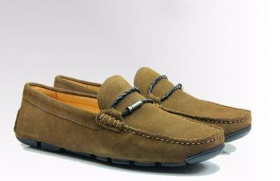 Chine Chaussures de marche en suède pour hommes, faites à la main, sans glissade, en cuir authentique, moccasin, chaussures Gommino à vendre