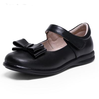 China Patente de couro sapatos escolares unisex salto plano com laços sola de borracha à venda