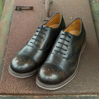 China Zapatos casuales para hombres con dedos redondos negros, transpirables, zapatos deportivos de negocios, casuales en venta
