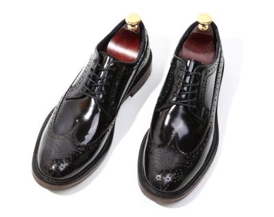 China Brand Italiaanse Mensen Lederschoenen Platte Schoenen Zwarte Slip On Dress Schoenen Te koop