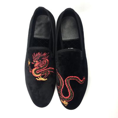Китай Мужские туфли с черным цветком и красной кожей продается