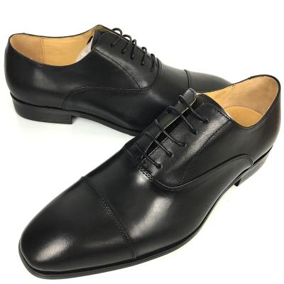 China Black Mens Leather Dress Shoes / Men Business Casual Shoes Lace Up Closure Type for sale
