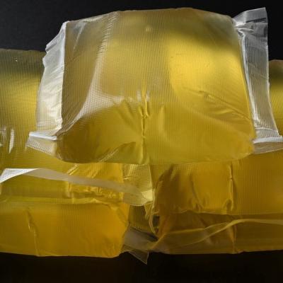 China Derretimiento caliente piezosensible adhesivo de empaquetado de goma sintético del derretimiento caliente para el papel del palillo en venta