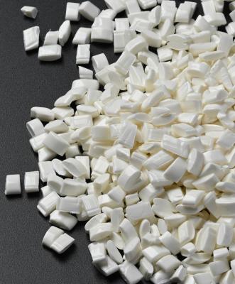 Chine Attache solide d'épine de livre d'Eva Hot Melt Adhesive For de grain de granules d'adhérence forte à vendre